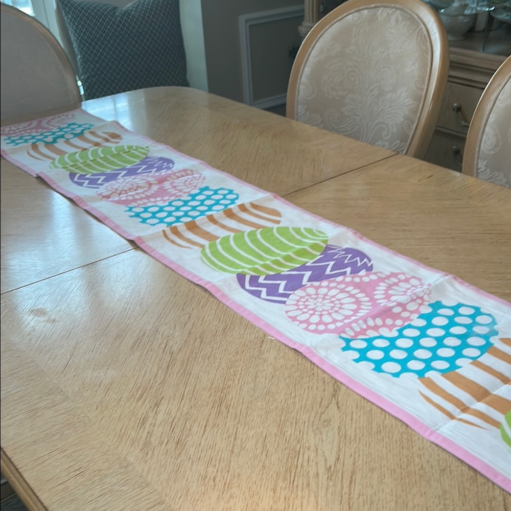 Easter Egg Table Runner  NWOT